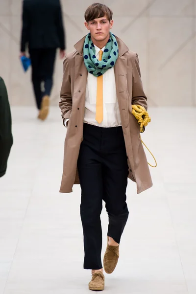 Look 15